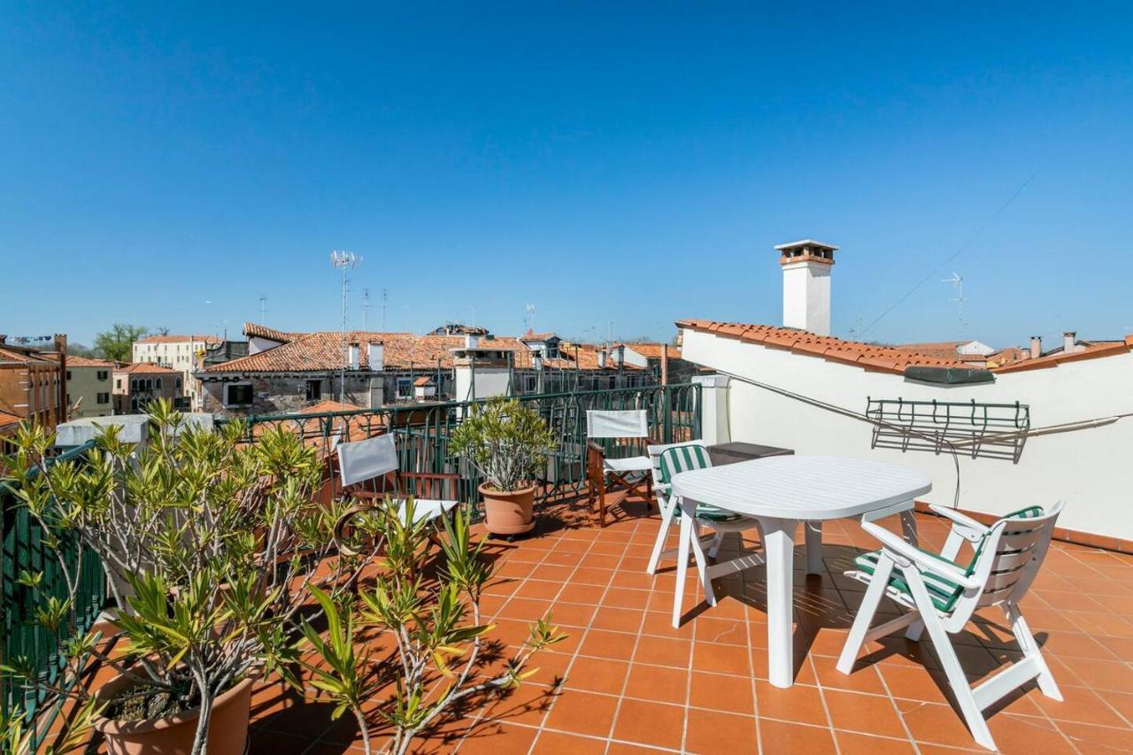 Hotel Le Mansarde Deluxe Venecia Exterior foto