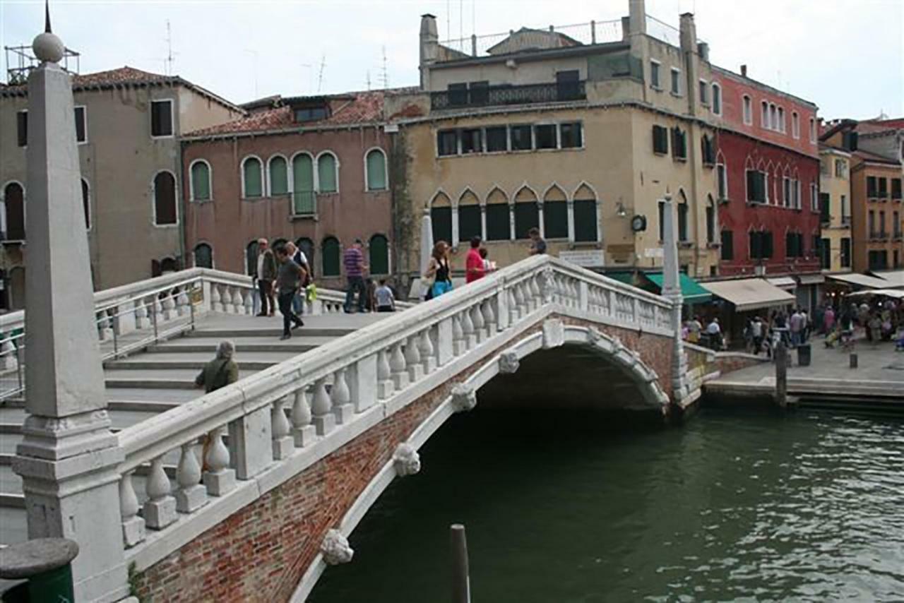 Hotel Le Mansarde Deluxe Venecia Exterior foto